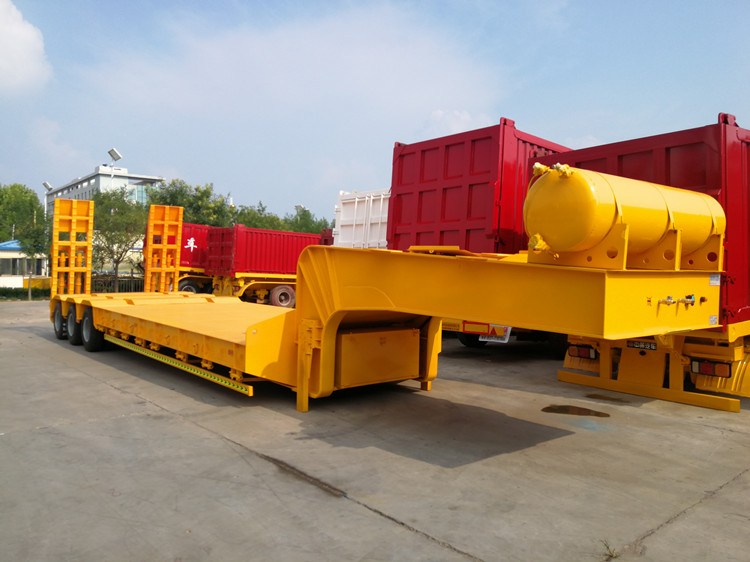 多线轴式重型低平板半挂车昆明两线四轴低平板半挂车