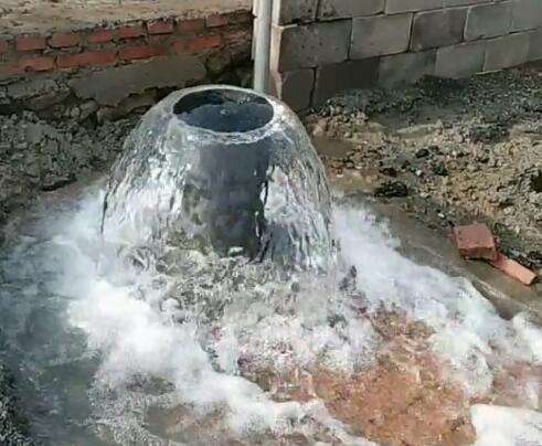 品牌业豪钻井在打造水井的时候还要注意下水井周围的环境问题,如果