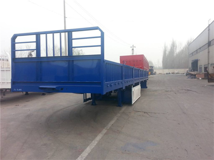 13米栏板半挂车标准栏板运输半挂车出厂价格