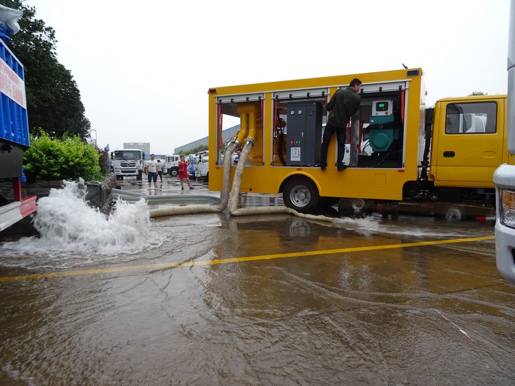 小型式厢货汽车
