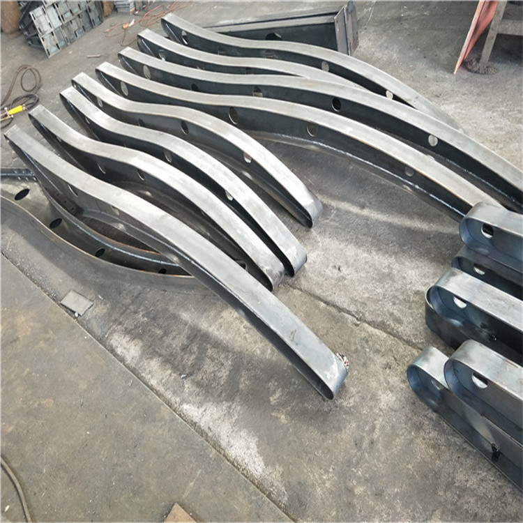 车棚梁呼和浩特车棚钢梁供应