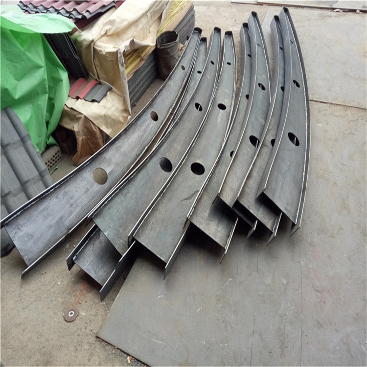 车棚钢梁兰州车棚梁价格优惠