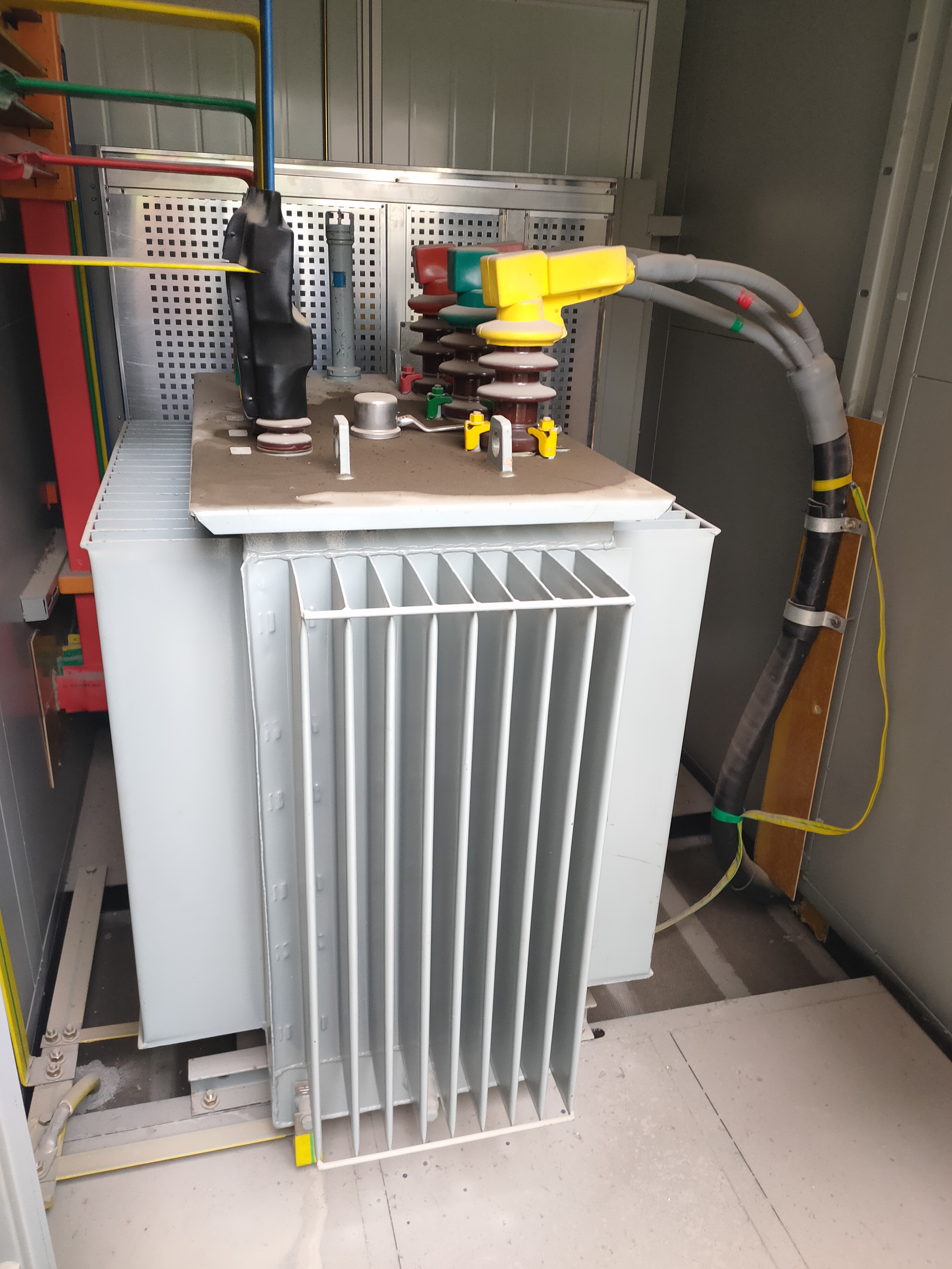 三相干式变压器回收 广州天河高价配电柜回收厂家