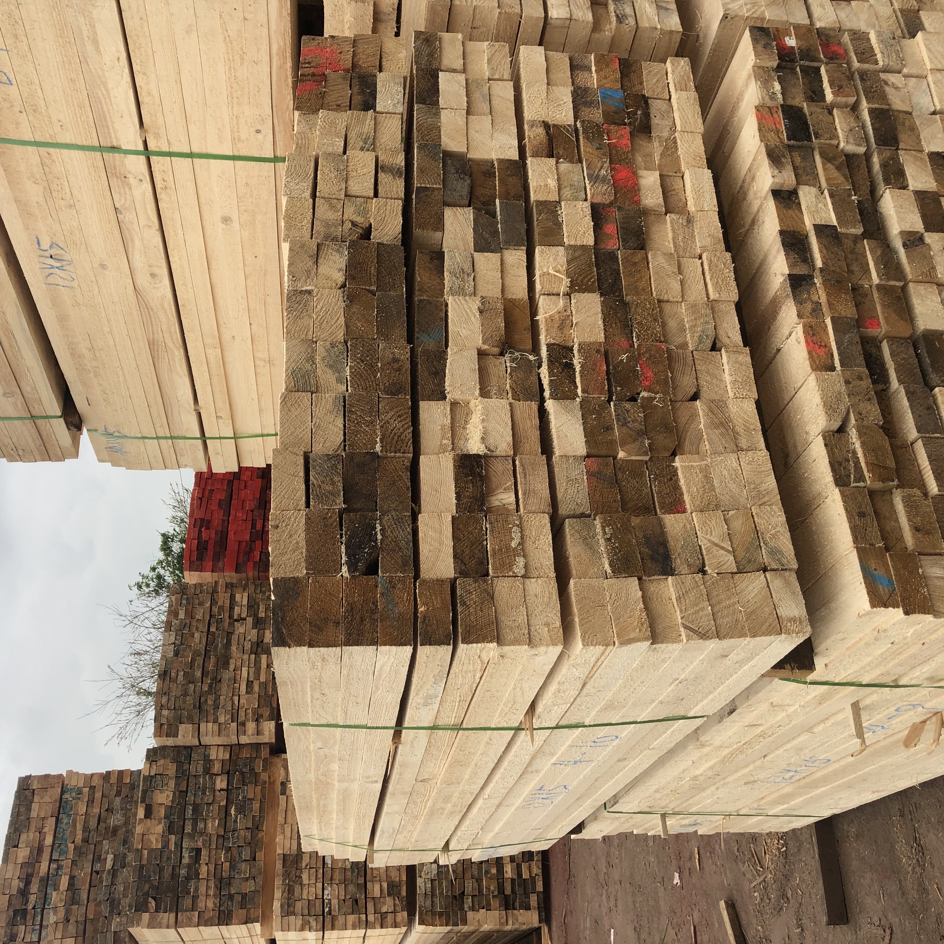 产品展厅 >木方 惠州市工地木条厂家  5,要想建筑木方使用时不出现