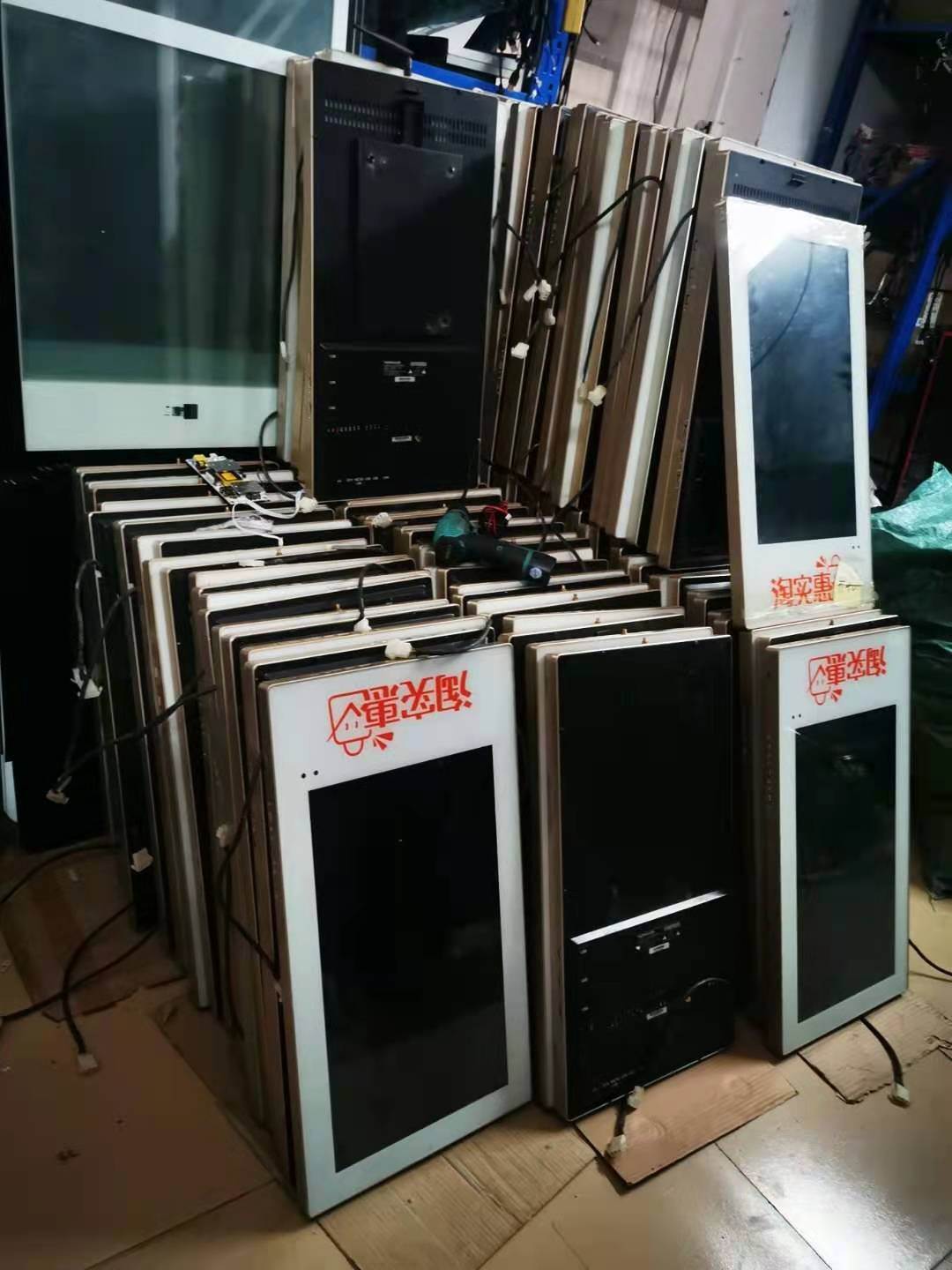 保千里广告机二手合肥液晶广告机回收诚信经营