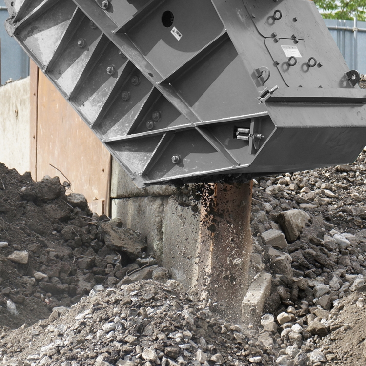 铲车破碎铲斗移动挖掘机破碎斗可提供技术服务