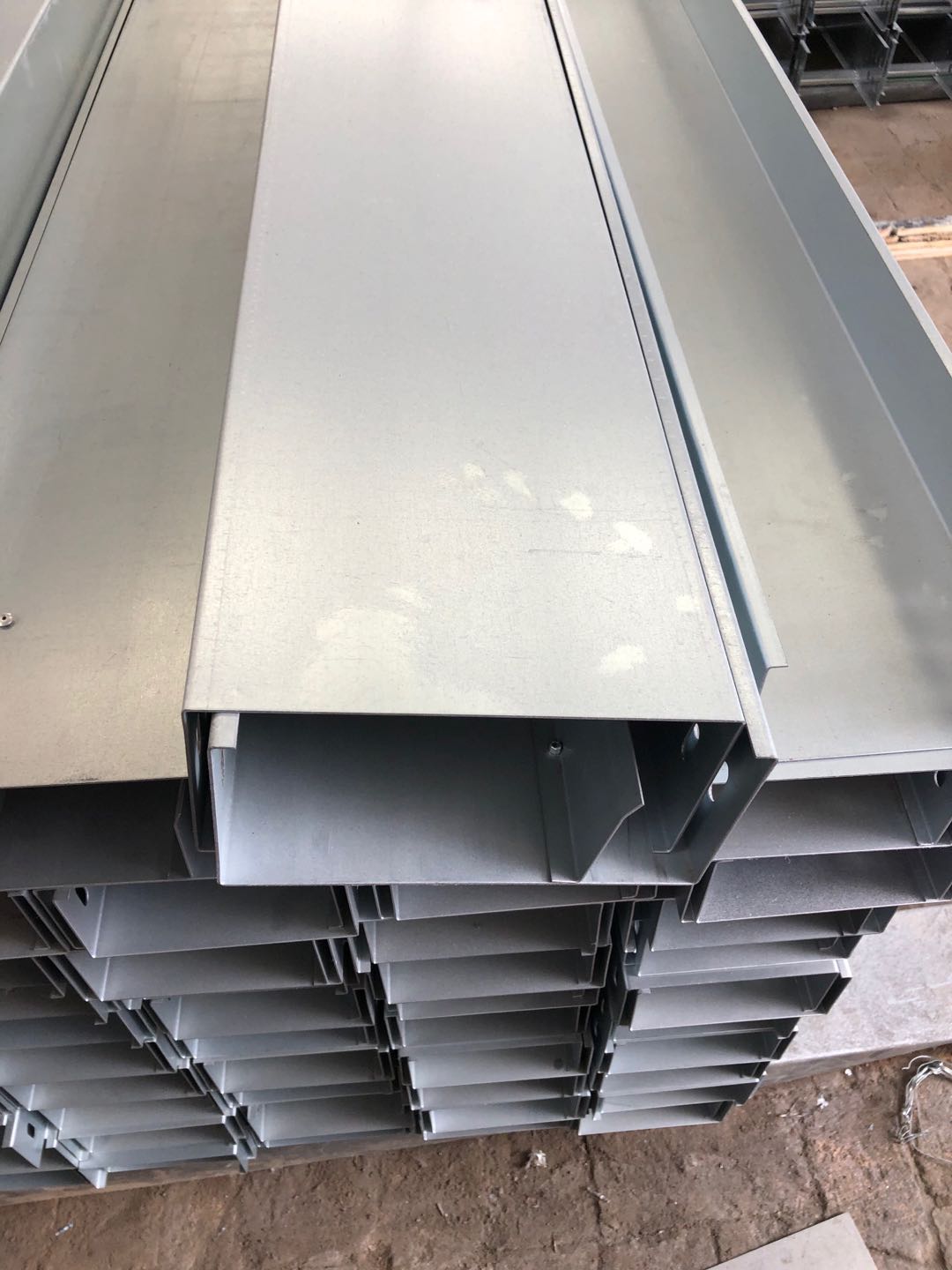 不锈钢桥架郑州直通槽式316不锈钢桥架安装