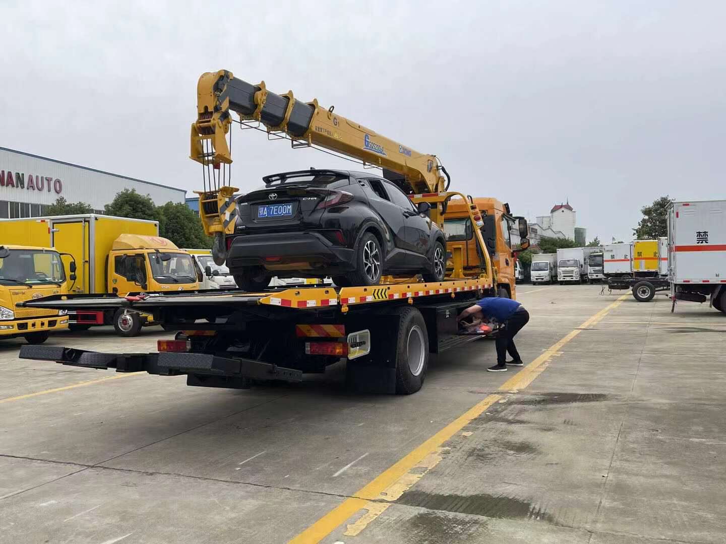 道路清障车-成都重汽清障拖车包送车