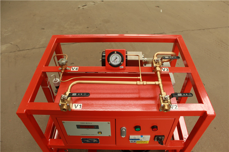 气体抽真空充气装置