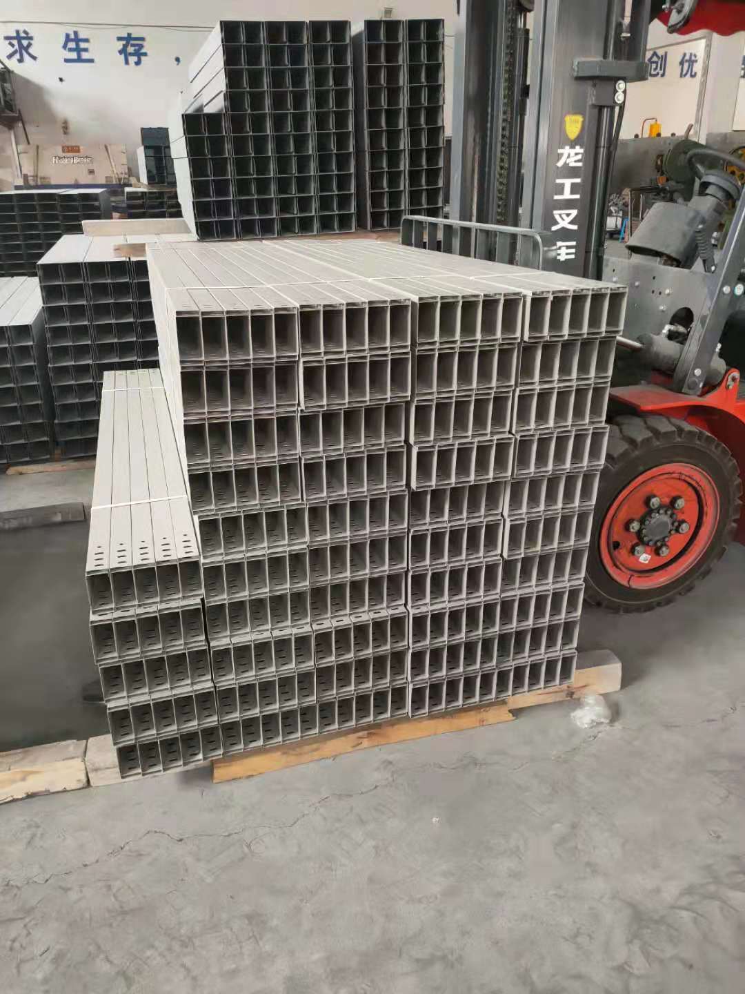 玻璃钢桥架 浙江圣宇电气梯式桥架报价