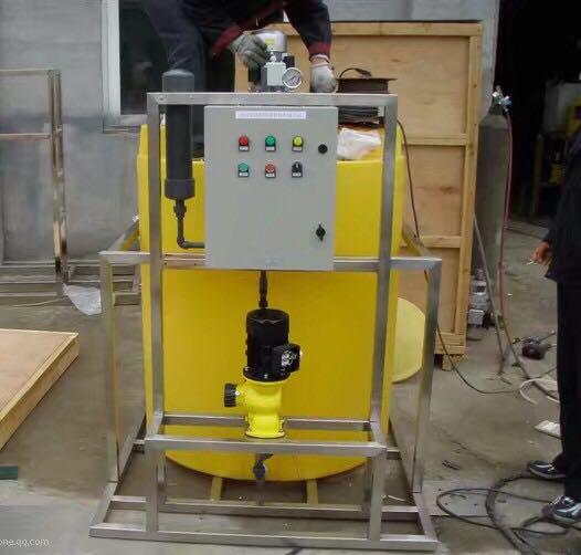 示踪加药装置 兰州絮凝剂阻垢剂加药装置规格尺寸