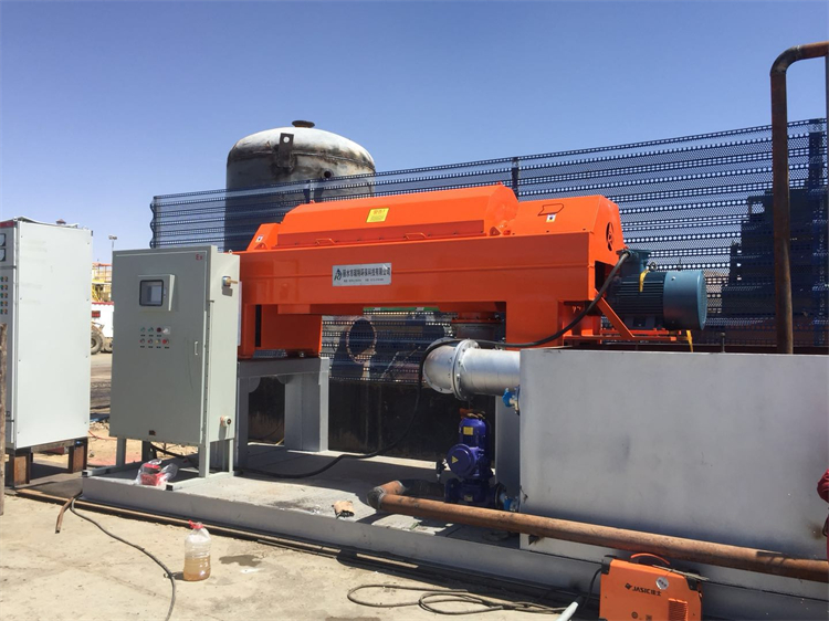 油田三相离心机 卧式螺旋卸料沉降离心脱水机厂家