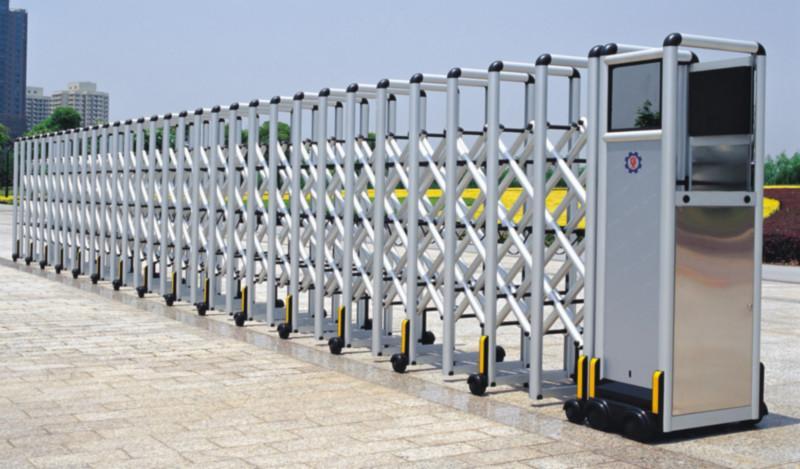 伸缩门图片南京手动伸缩门定制