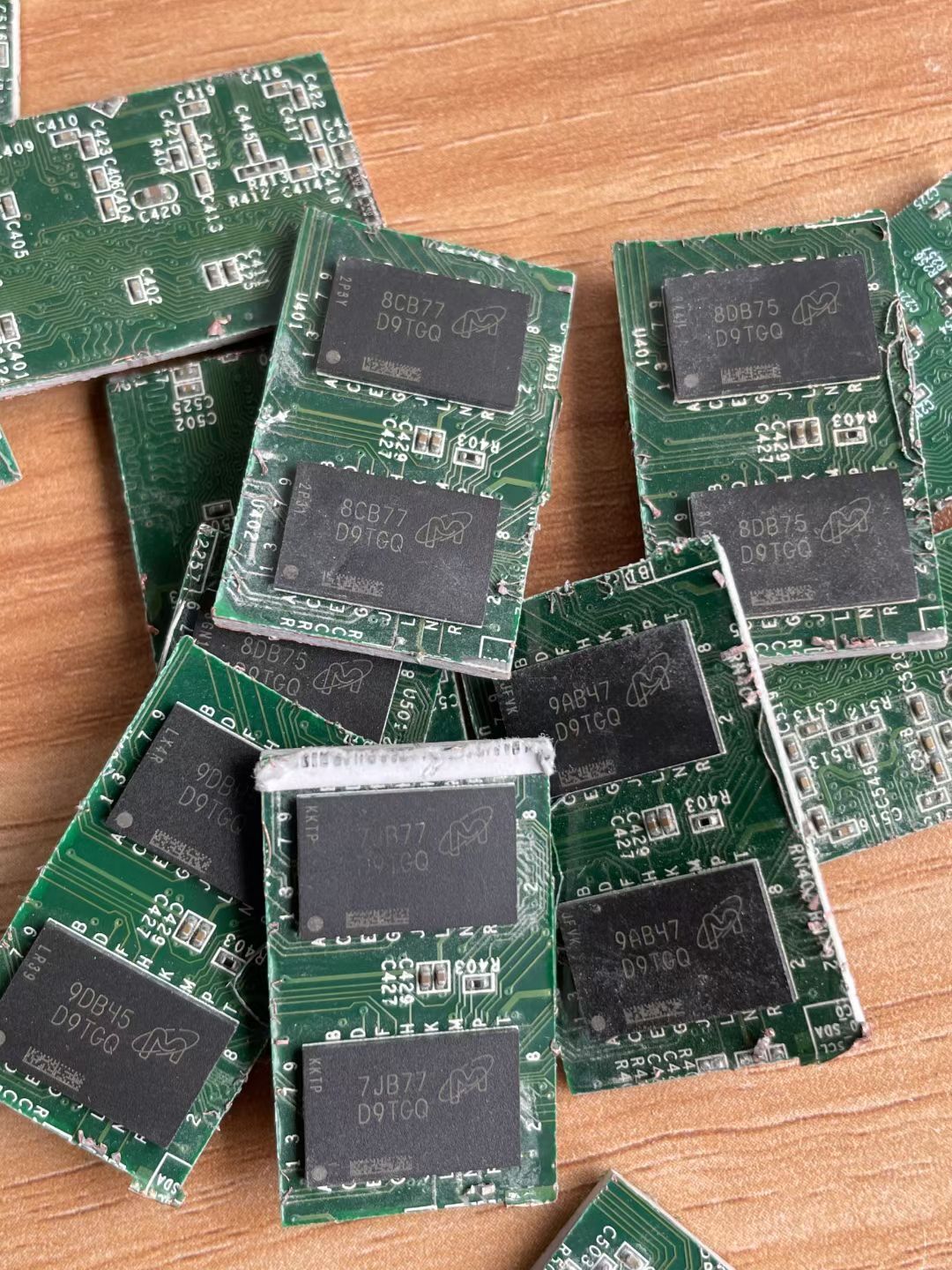 回收带板内存芯片 西宁长期回收IC字库上门收购