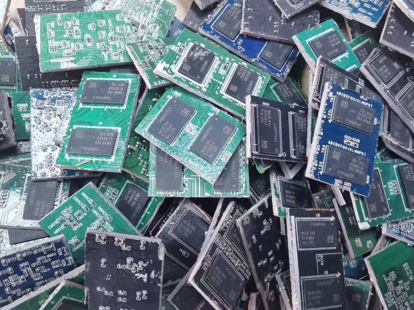 回收IC字库 西宁长期回收电脑IC芯片经验丰富