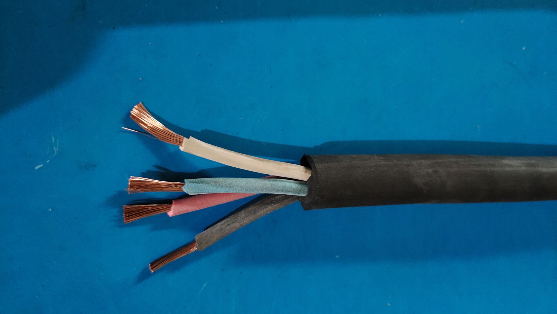 变频电缆西安46变频电机专用电缆