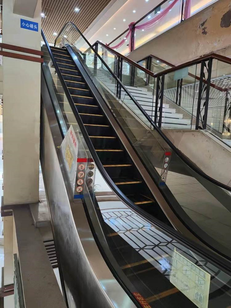 回收商场扶手电梯上门二手扶梯回收诚信为本