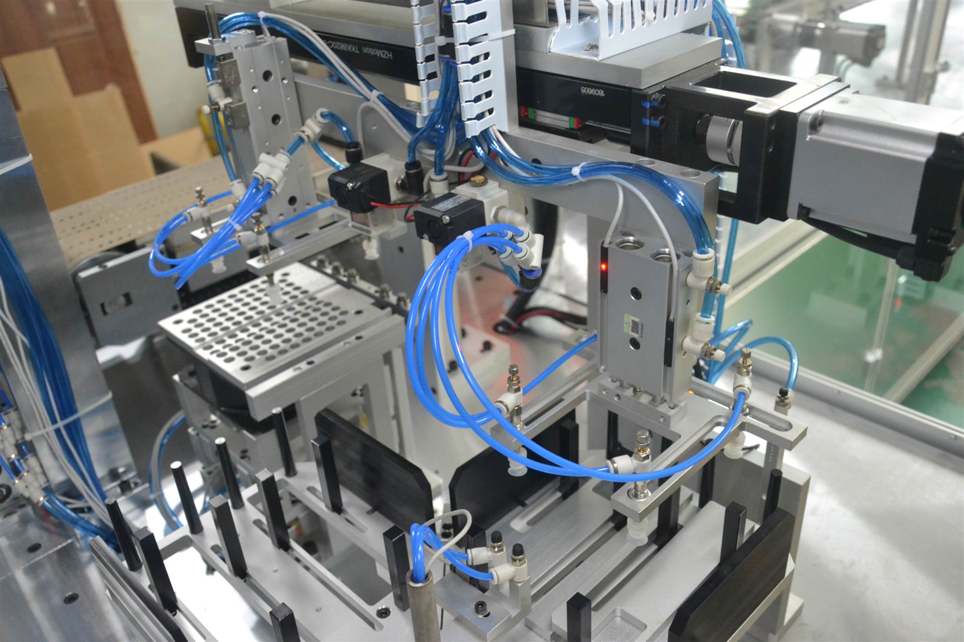 自动串焊机 太阳能电池片焊接设备光伏组件焊接机器加工