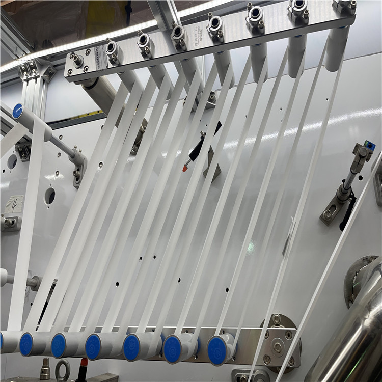 纯棉材料卫生巾设备 简化生产流程 机械设计人性化