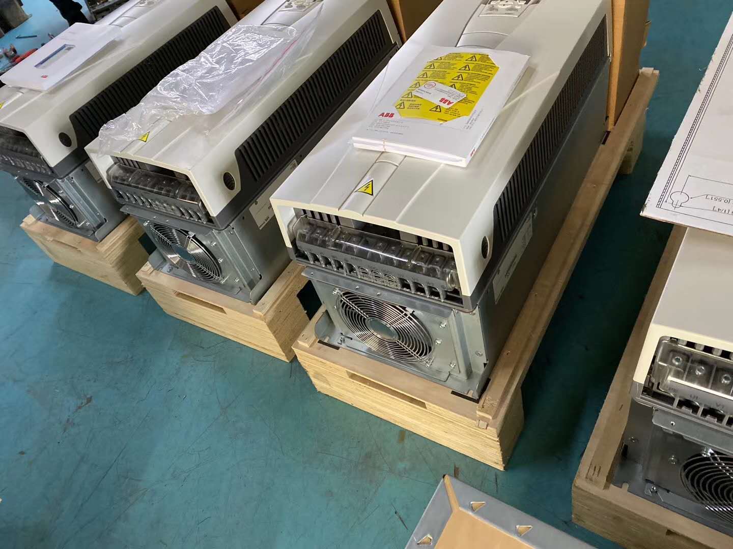 金华市旧变频器回收量大从优 回收旧变频器