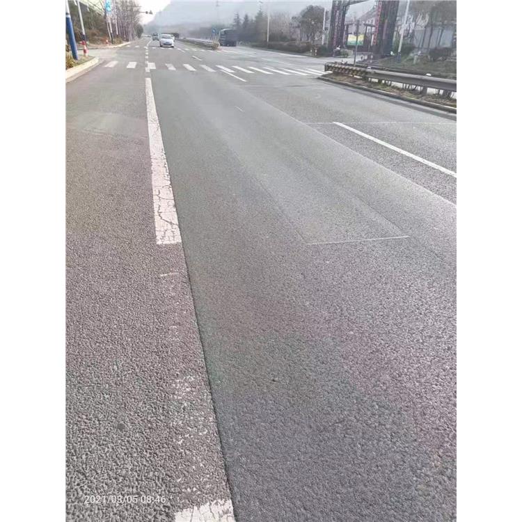 自粘式网裂修复沥青毯 济南自粘式网裂修复沥青毯