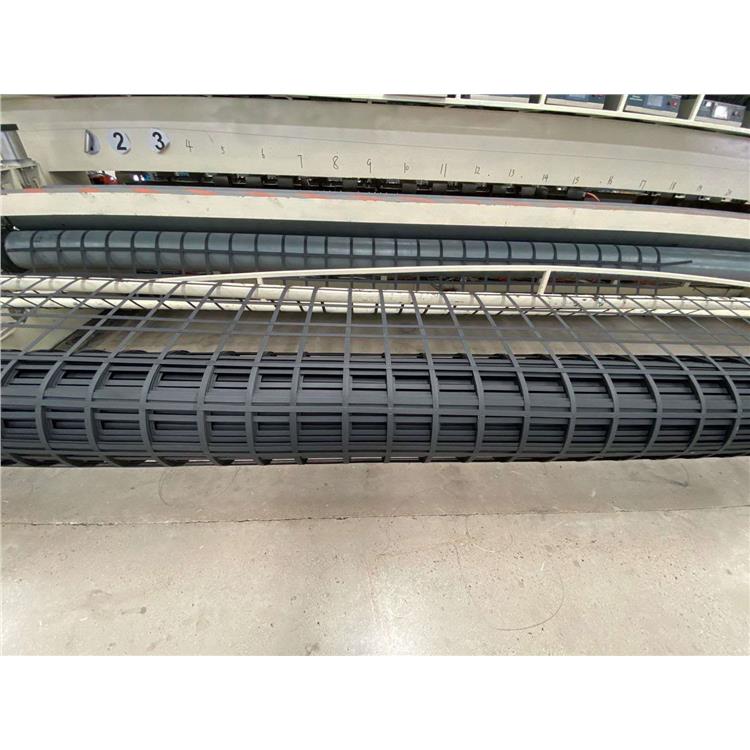 钢塑复合格栅 呼和浩特50KN钢塑土工格栅