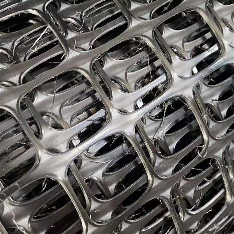 TGSG30KN国标土工格栅 太原双向拉伸塑料格栅