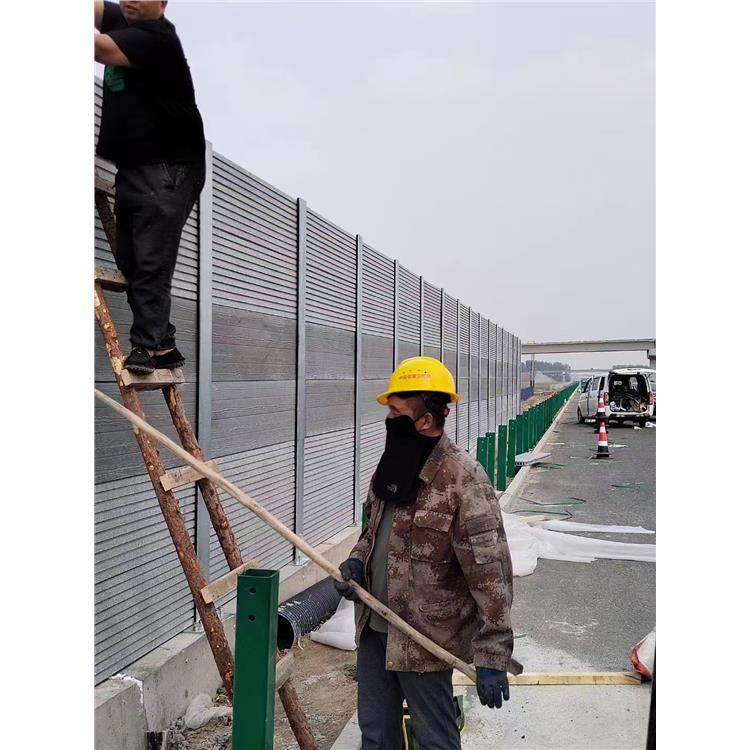 高速公路隔音板厂家 声屏障每米多少钱