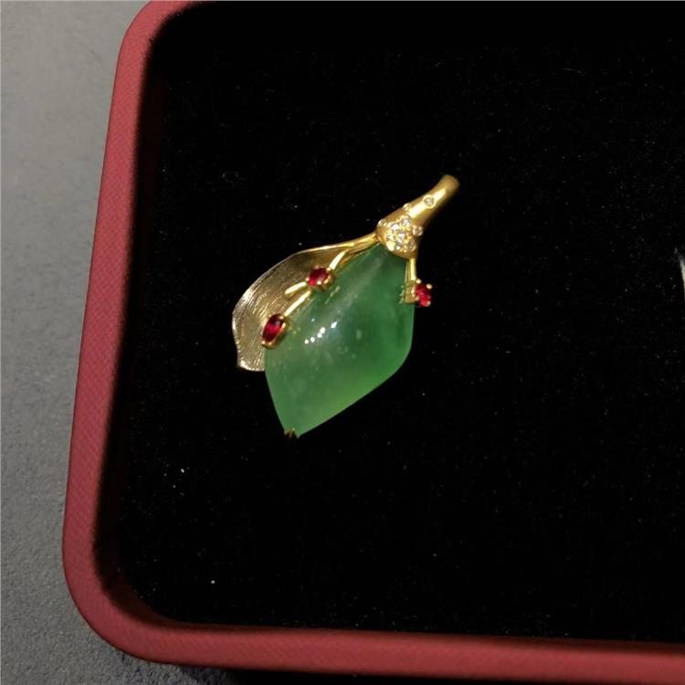 资深玉石顾问 嘉定区飘蓝花翡翠 上海晚香玉珠宝靠谱卖家