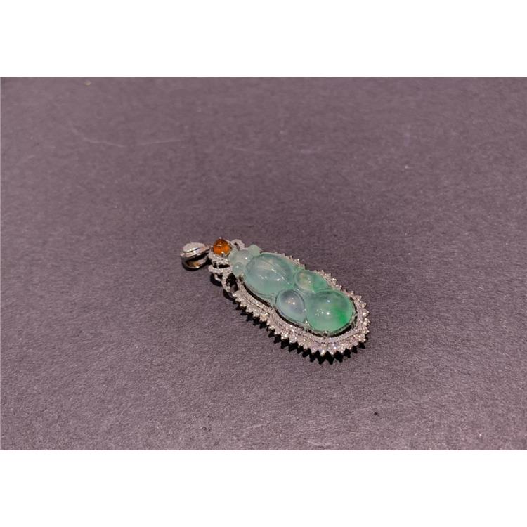 想买一件玉坠传承 青浦区叶子挂件 找晚香玉珠宝杨琴