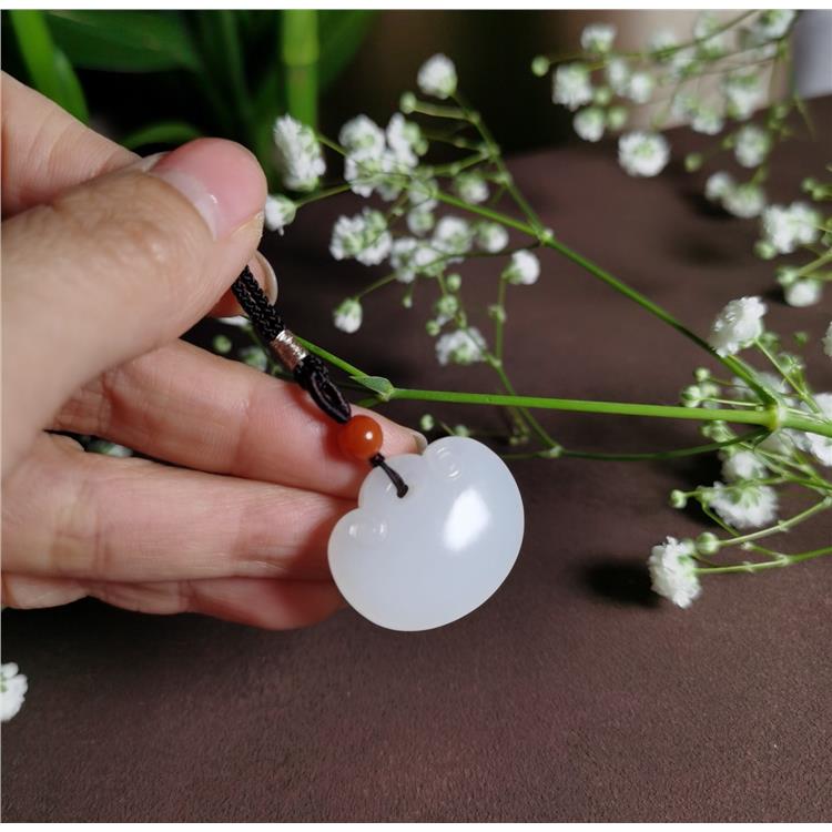 资深玉石顾问 冰种翡翠 上海晚香玉珠宝靠谱卖家