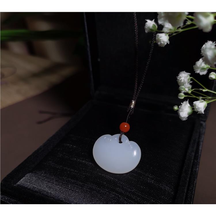 想买一件玉坠传承 长宁区糯种翡翠 上海晚香玉珠宝