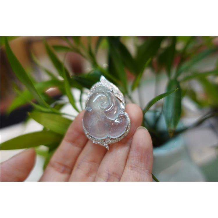 资深玉石顾问 杨浦区飘绿翡翠 上海晚香玉珠宝源头批发价