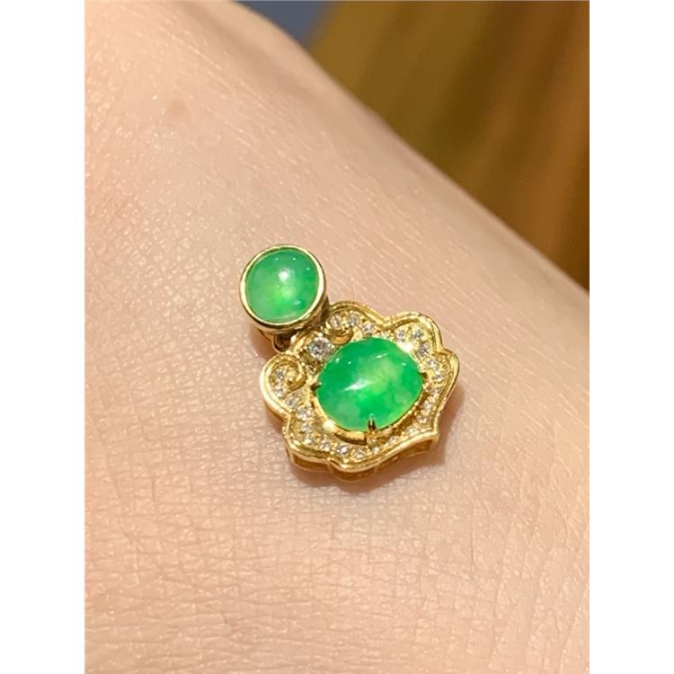 资深玉石顾问 吉祥翡翠挂件 上海晚香玉珠宝