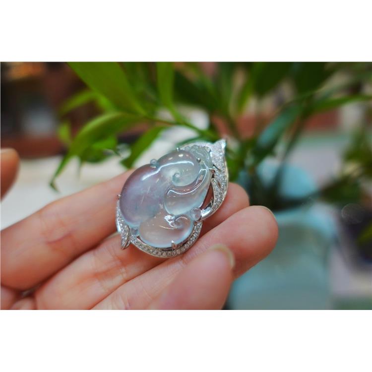 想买一件玉坠传承 奉贤区飘绿翡翠 上海晚香玉珠宝