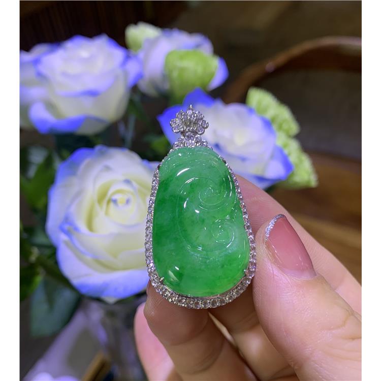 资深玉石顾问 浦东新区玻璃种翡翠 上海晚香玉珠宝靠谱卖家