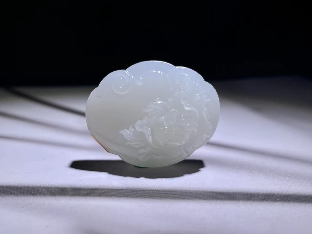 想买一件玉坠传承 长宁区糯种翡翠 上海晚香玉珠宝