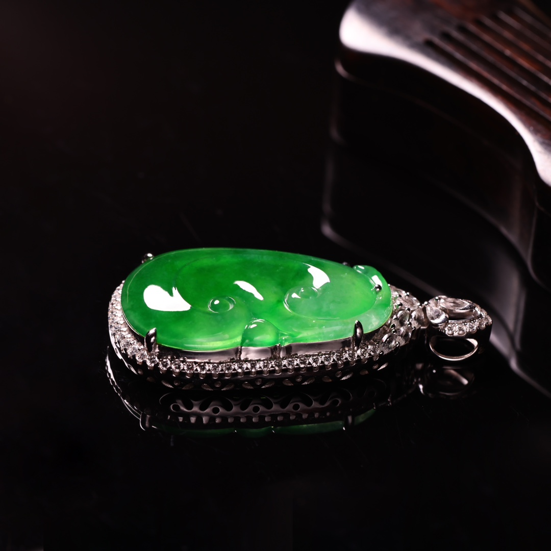 想买一件玉坠传承 青浦区飘绿翡翠 上海晚香玉珠宝源头批发价