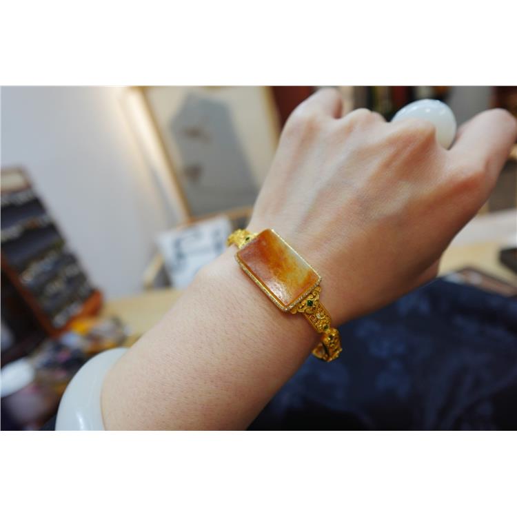 资深玉石顾问 嘉定区圆镯 怕欺骗 找晚香玉珠宝杨琴