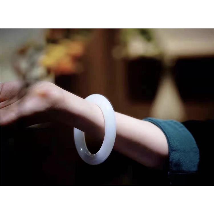 资深玉石顾问 宝山区镶嵌手镯 上海晚香玉珠宝