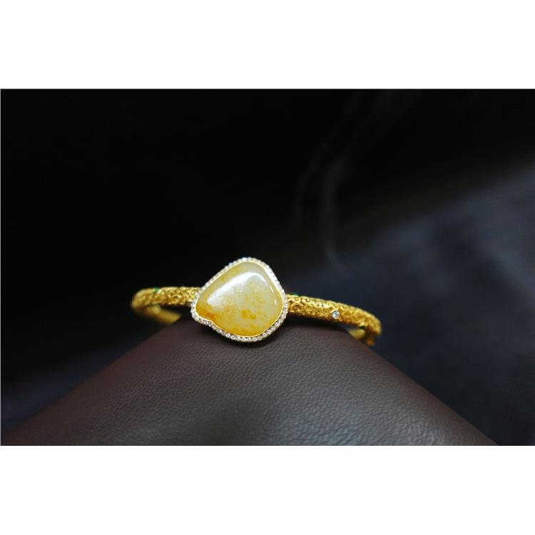 资深玉石顾问 奉贤区和田玉手镯 找晚香玉珠宝杨琴