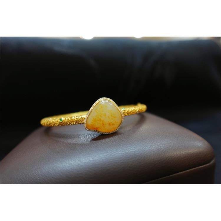 想买一件玉坠传承 奉贤区和田玉手镯 怕欺骗 找晚香玉珠宝杨琴