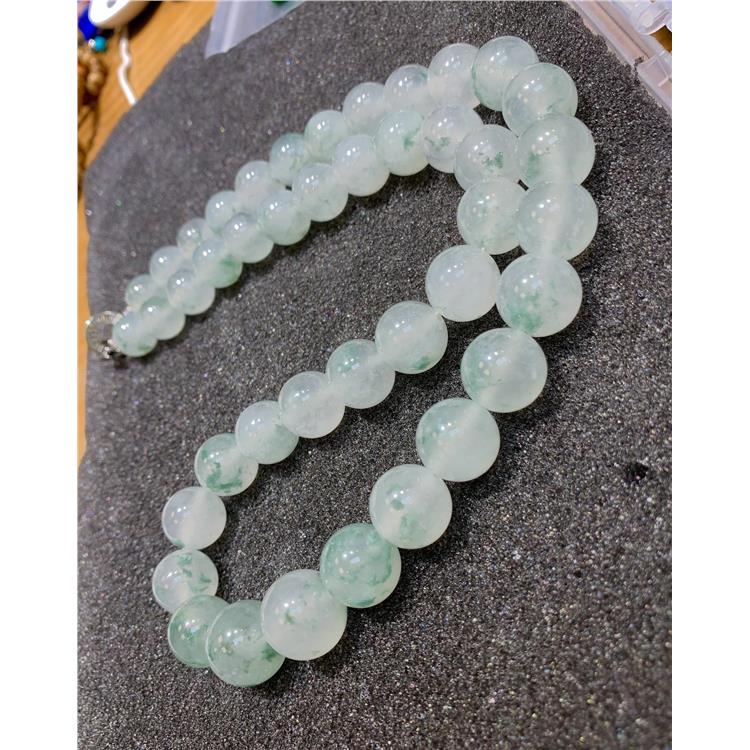 资深玉石顾问 徐汇区和田玉手镯 怕欺骗 找晚香玉珠宝杨琴