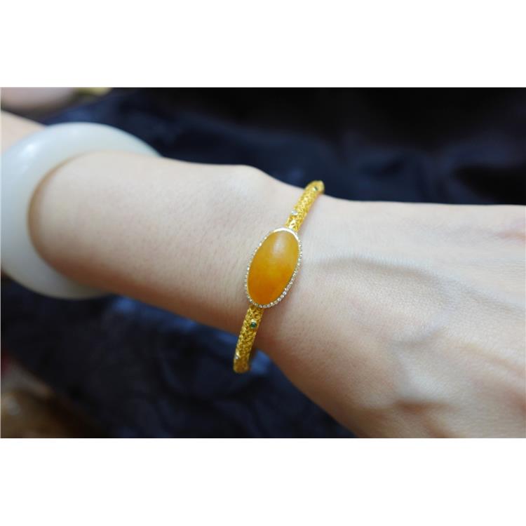 想买一件玉坠传承 浦东新区籽料手镯 上海晚香玉珠宝靠谱卖家