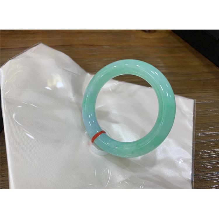 想买一件玉坠传承 青浦区和田玉手镯 上海晚香玉珠宝