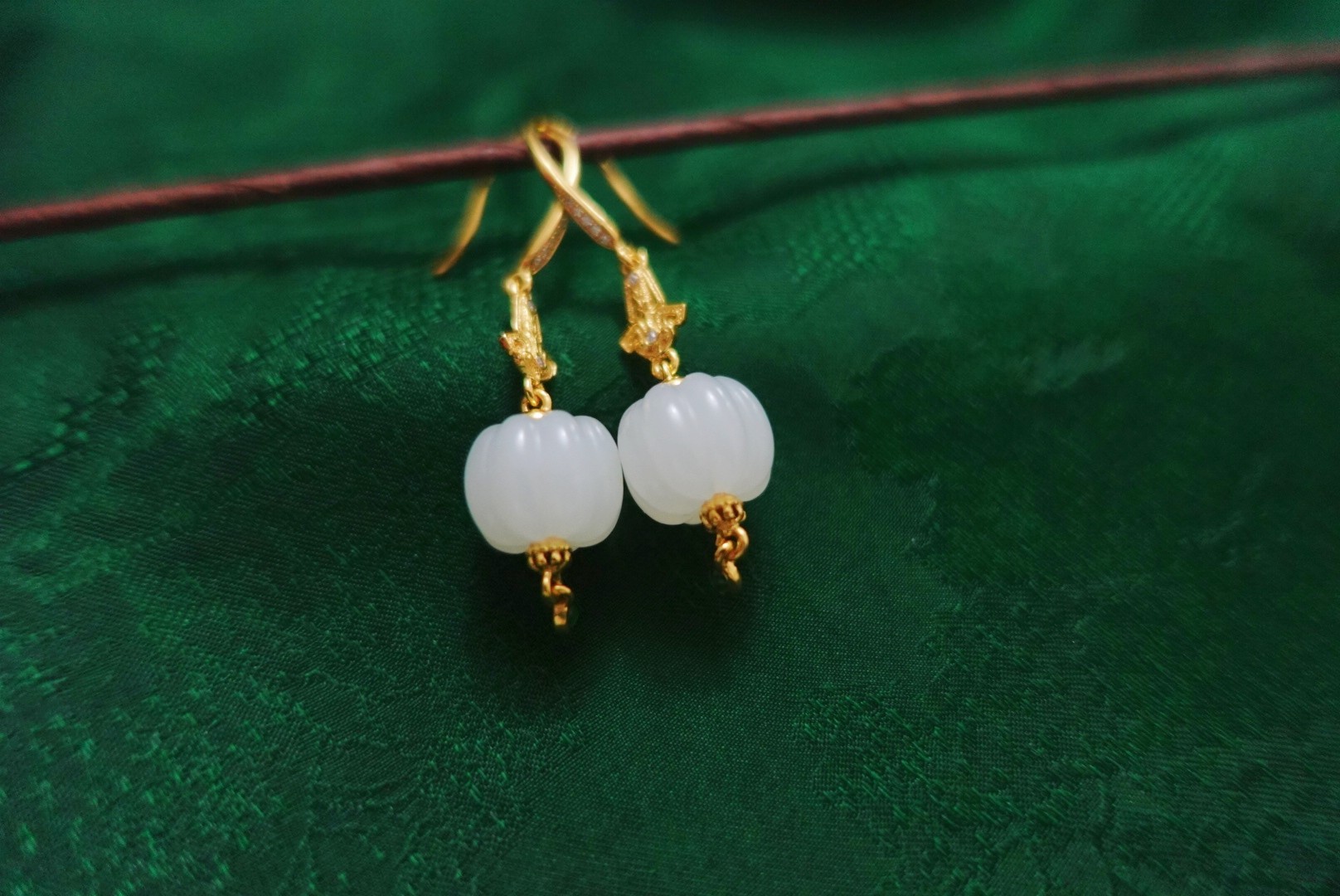 资深玉石顾问 徐汇区翡翠耳坠 上海晚香玉珠宝