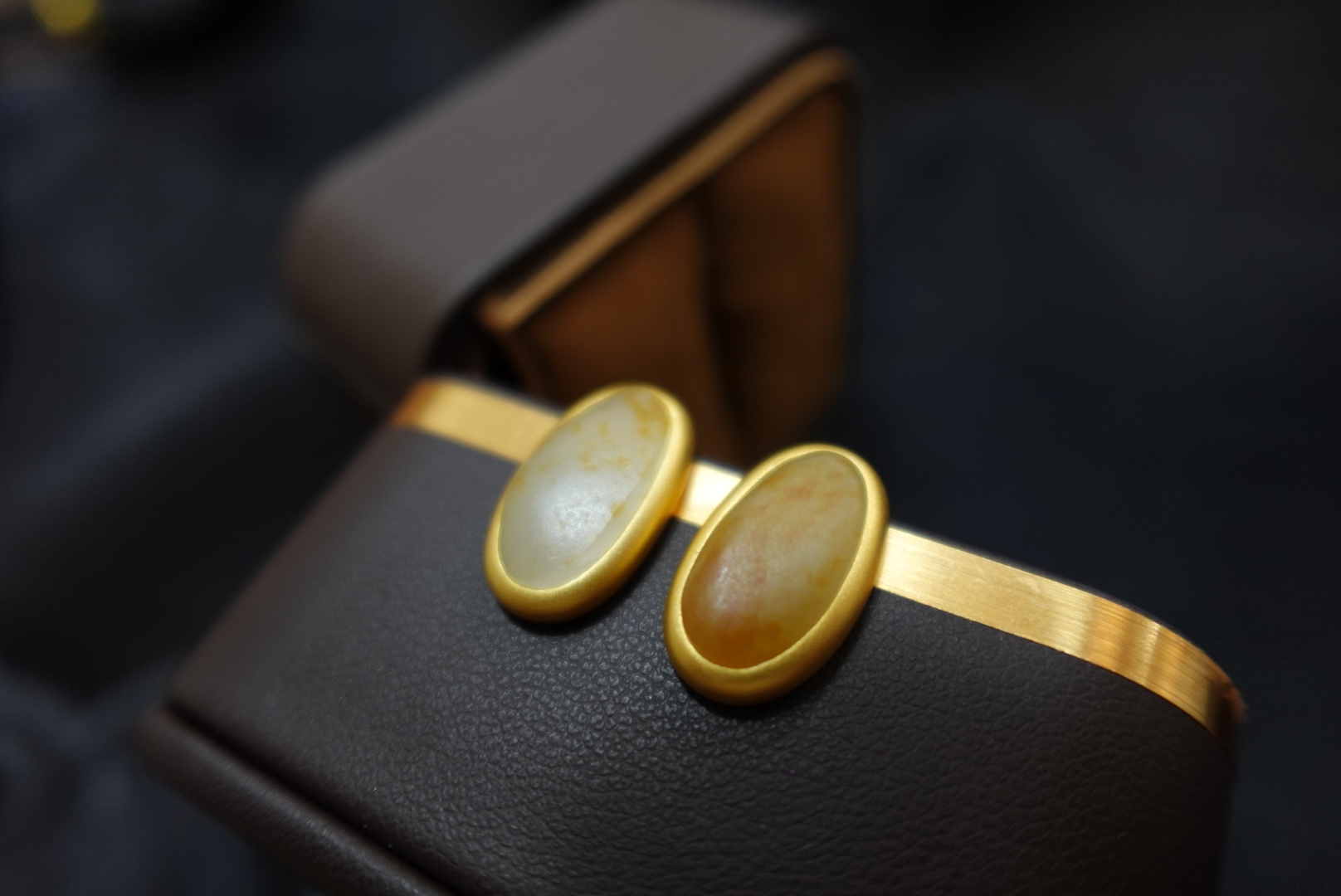 资深玉石顾问 普陀区和田玉中式耳坠 上海晚香玉珠宝源头批发价