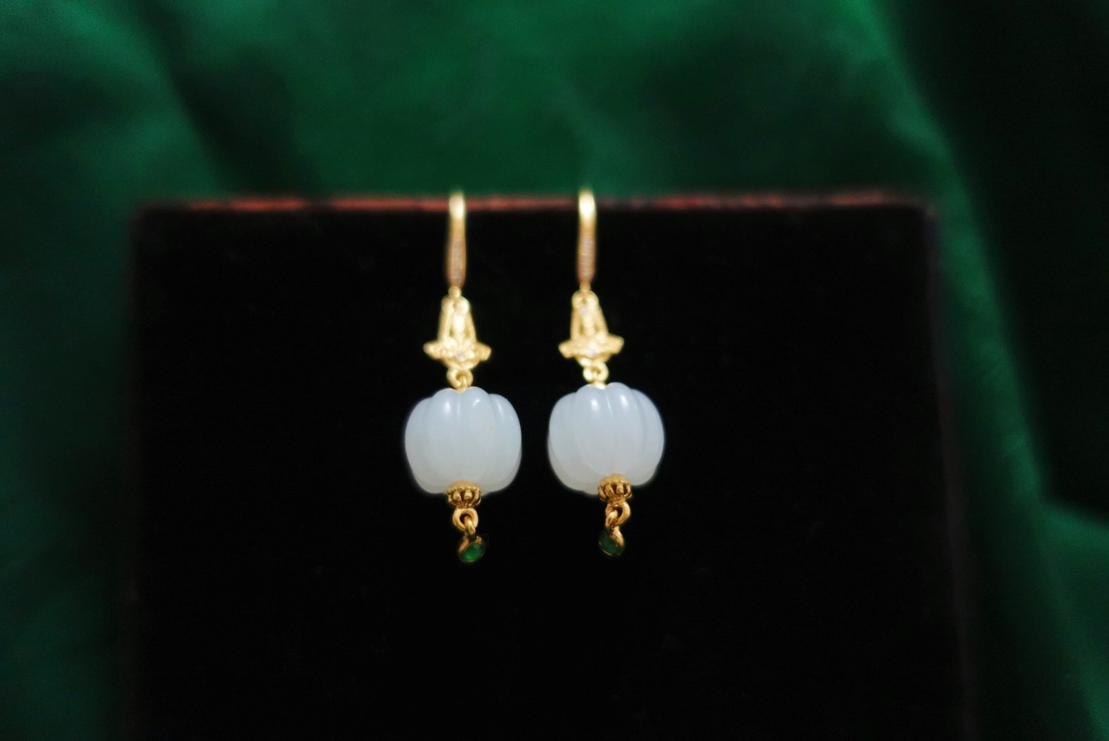 资深玉石顾问 闵行区水滴耳坠 找晚香玉珠宝杨琴