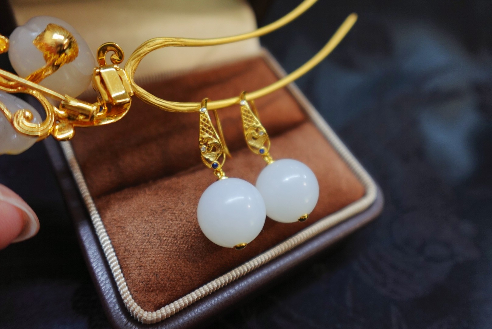 想买一件玉坠传承 虹口区翡翠耳坠 上海晚香玉珠宝源头批发价