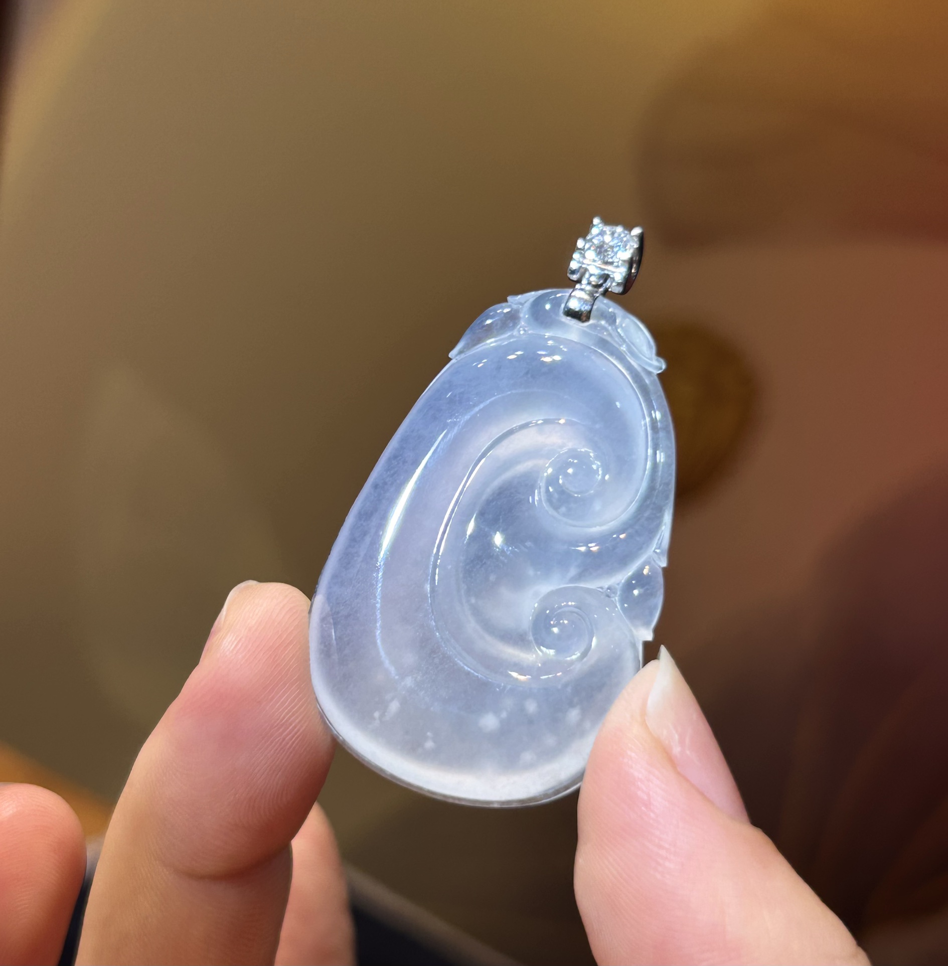 想买一件玉坠传承 上海黄浦区葫芦耳坠 上海晚香玉珠宝源头批发价